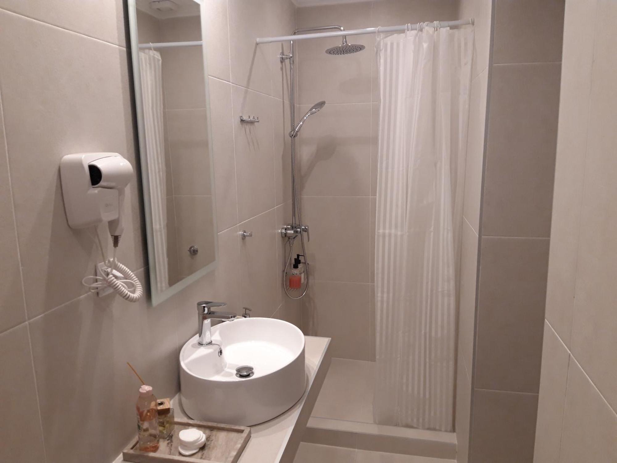 Kastoria Book House With Yard Apartment Екстериор снимка