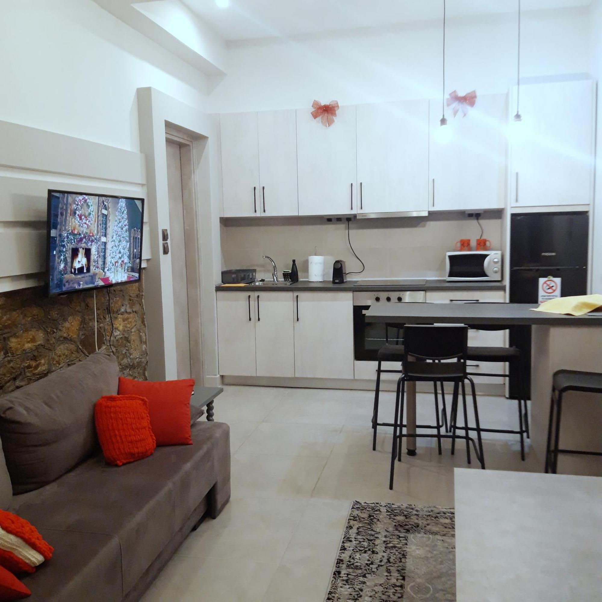 Kastoria Book House With Yard Apartment Екстериор снимка